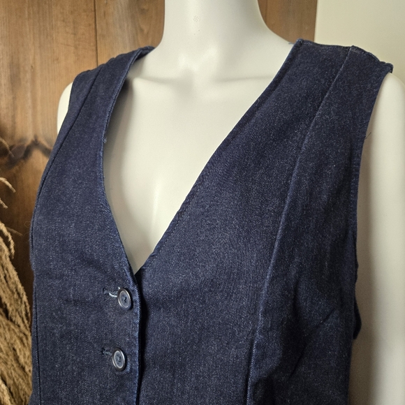 NWT Torrid Studio Denim Buttoned Tailored Stretchy Vest - Picture 6 of 15